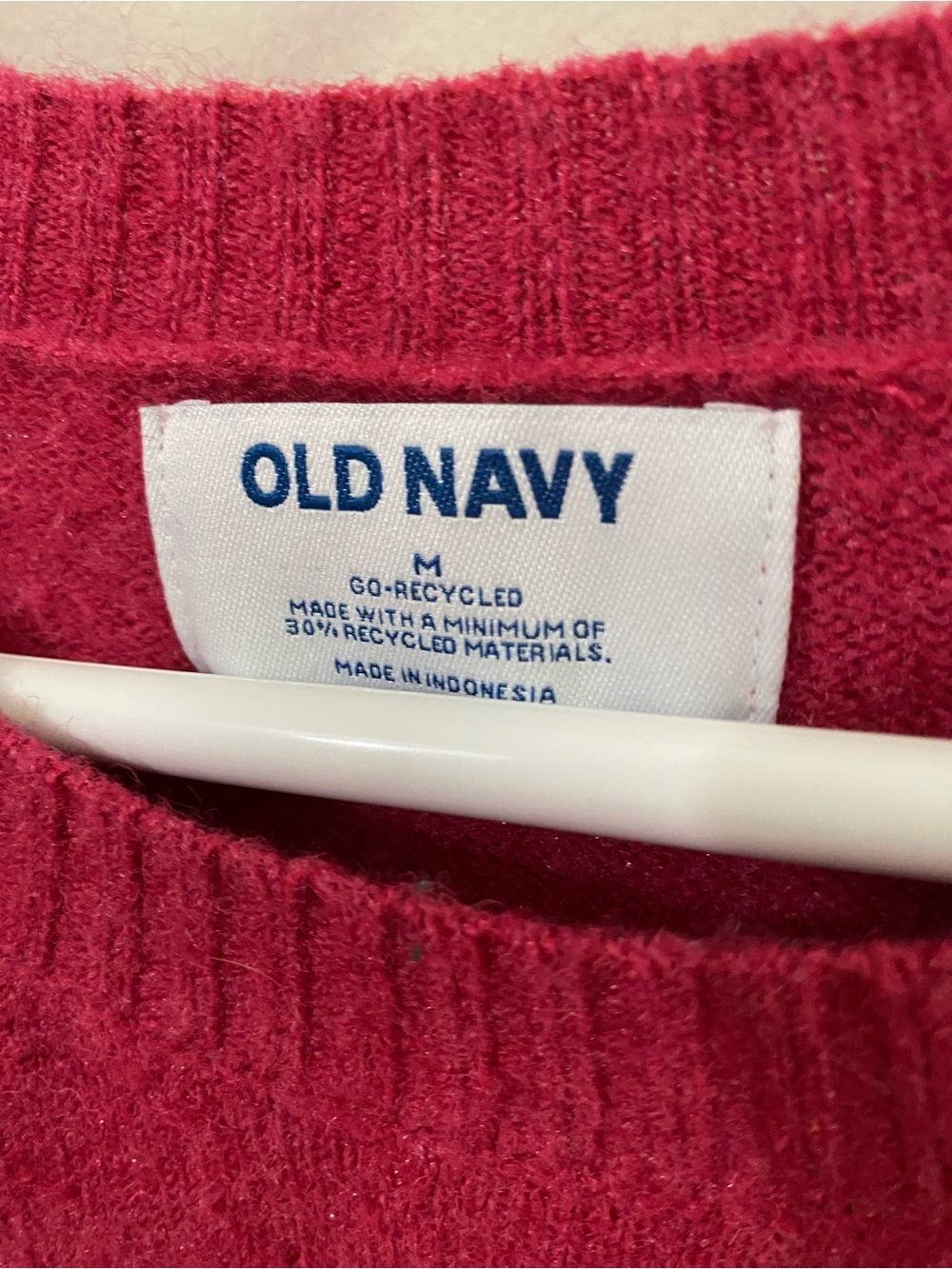 Old Navy Women’s Pink Crewneck Sweater - Picture 3 of 3